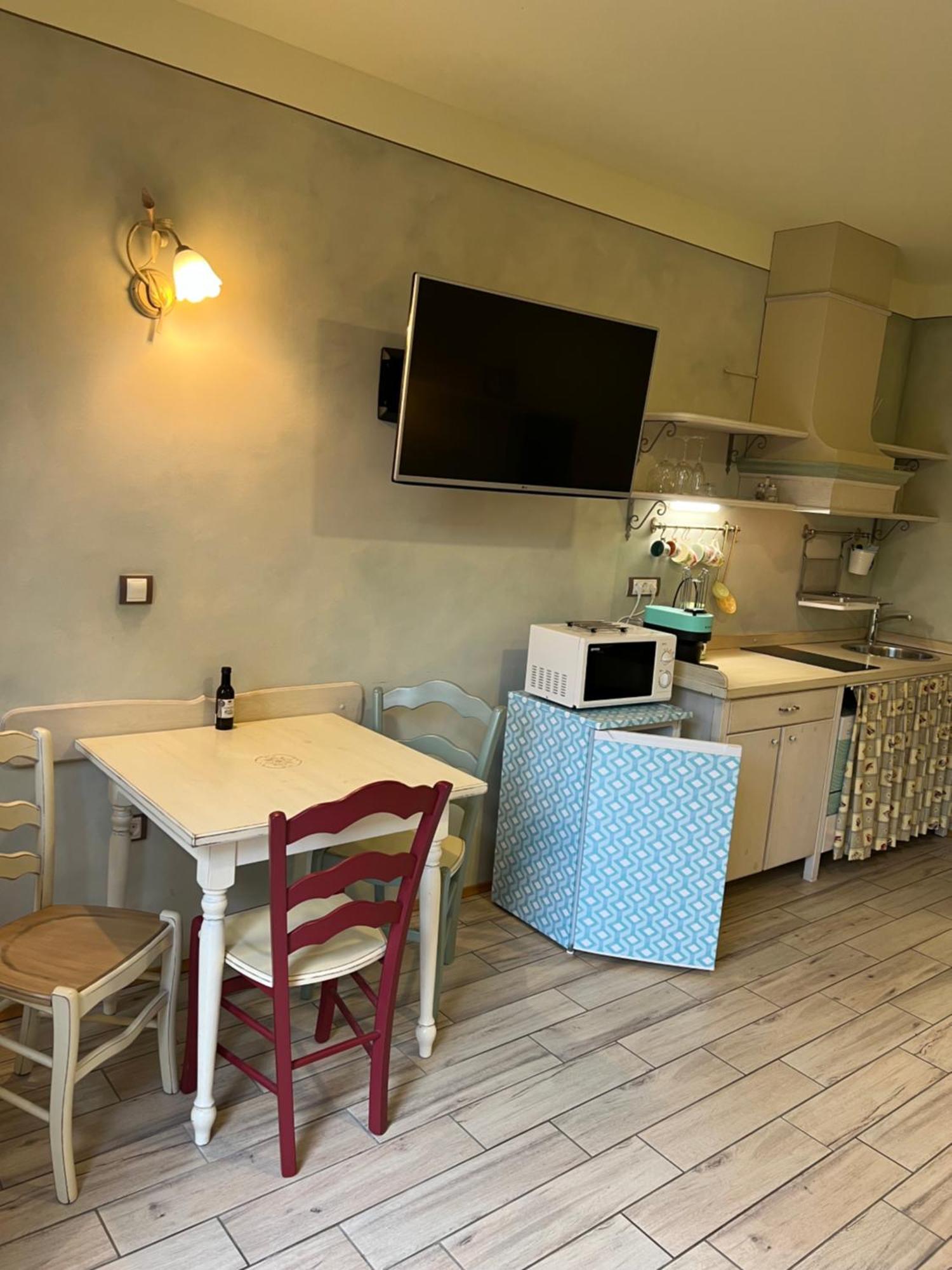 Apartments Kokl - Adults Only Radovljica Habitación foto